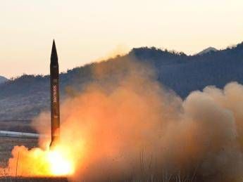 Pyongyang lancia missile balistico: fallito il test Trump: Mancanza di rispetto verso Cina Pyongyang lancia missile balistico: fallito il test Trump: Mancanza di rispetto verso Cina