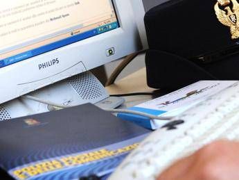 Stretta sui bulli del web, ecco la legge Stretta sui bulli del web, ecco la legge