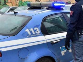 Roma, donna si lancia nel Tevere, salvata dalla Polizia Roma, donna si lancia nel Tevere, salvata dalla Polizia