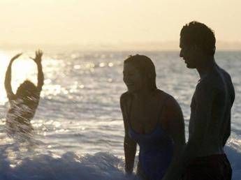 Kechiche: Al Lido con amore e destino nella leggerezza anni '90 Kechiche: Al Lido con amore e destino nella leggerezza anni '90