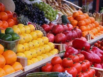 Coronavirus, Coldiretti: +20% acquisti frutta e verdura, assalti ingiustificati Coronavirus, Coldiretti: +20% acquisti frutta e verdura, assalti ingiustificati
