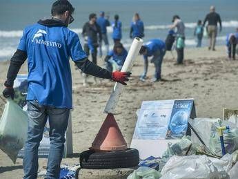Stop a plastiche monouso e 'vuoto a rendere', le proposte di Marevivo Stop a plastiche monouso e 'vuoto a rendere', le proposte di Marevivo