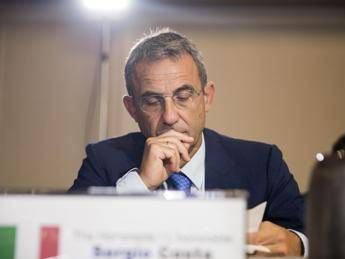 Incendi rifiuti, Costa: In un anno 262 roghi Incendi rifiuti, Costa: In un anno 262 roghi
