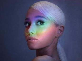 Ariana Grande verso Sanremo, duetto con Bocelli? Ariana Grande verso Sanremo, duetto con Bocelli?