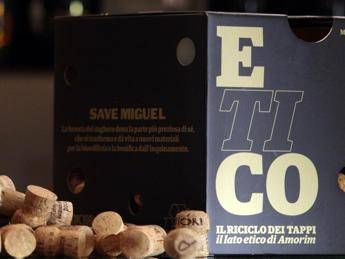 Progetto Etico, il box per la raccolta dei tappi Progetto Etico, il box per la raccolta dei tappi