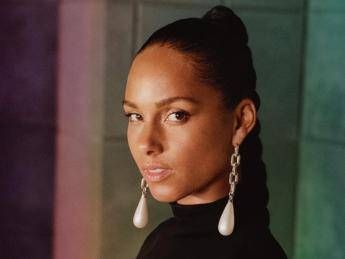 Alicia Keys lancia a sorpresa 'Underdog' Alicia Keys lancia a sorpresa 'Underdog'