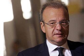 Rotondi: La Dc manderebbe il dissidente Di Battista al governo Rotondi: La Dc manderebbe il dissidente Di Battista al governo