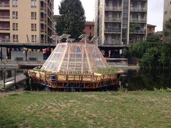 Milano, sulla Darsena arriva Jellyfish, la serra galleggiante per coltivare senza terra Milano, sulla Darsena arriva Jellyfish, la serra galleggiante per coltivare senza terra