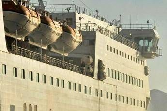 Tirrenia: Commissari sequestrano conti, traghetti bloccati Tirrenia: Commissari sequestrano conti, traghetti bloccati
