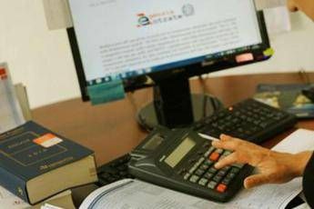 Flat tax, calo delle tasse da mille a 15mila euro Flat tax, calo delle tasse da mille a 15mila euro