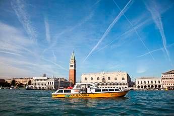 Venezia sempre più green con il battello elettrico per il trasporto pubblico Venezia sempre più green con il battello elettrico per il trasporto pubblico