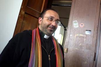 G8, don Vitaliano: Faccio ancora il no-global G8, don Vitaliano: Faccio ancora il no-global