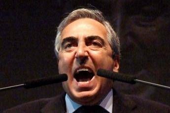 Gasparri contro Beppe Grillo: Miserabile