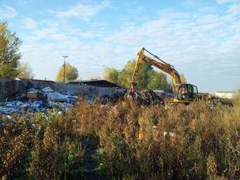 Ama al lavoro per bonifica discarica abusiva, oltre 1.000 tonnellate di rifiuti avviate a recupero Ama al lavoro per bonifica discarica abusiva, oltre 1.000 tonnellate di rifiuti avviate a recupero
