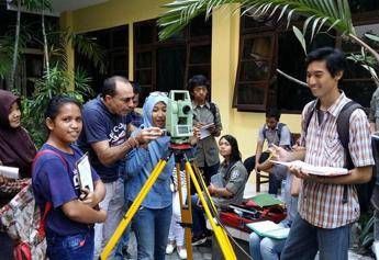 Scavi archeologici nel Borneo, alla guida due ricercatori italiani /Fotogallery Scavi archeologici nel Borneo, alla guida due ricercatori italiani /Fotogallery