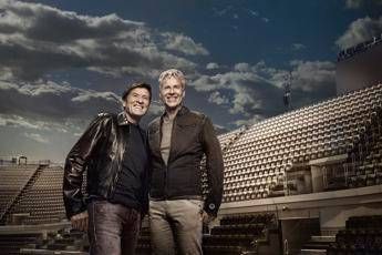Baglioni e Morandi a tutta gag: Più che 'Capitani Coraggiosi' il pupo e il secchione/Video Baglioni e Morandi a tutta gag: Più che 'Capitani Coraggiosi' il pupo e il secchione/Video