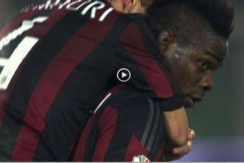 Tim Cup, Milan di rigore contro l'Alessandria /Il gol di Supermario Tim Cup, Milan di rigore contro l'Alessandria /Il gol di Supermario