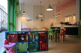 A Milano apre il primo family bar, il locale a misura di grandi e piccini A Milano apre il primo family bar, il locale a misura di grandi e piccini