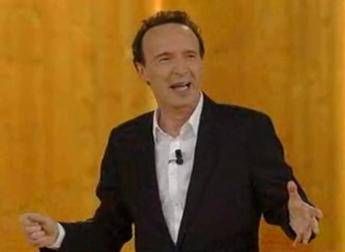 Benigni sbanca l'Auditel, 'I Dieci Comandamenti' al 33,23% Benigni sbanca l'Auditel, 'I Dieci Comandamenti' al 33,23%