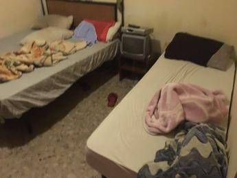 Roma, Casapound 'libera' la casa di un'italiana: l'avevano occupata gli immigrati Roma, Casapound 'libera' la casa di un'italiana: l'avevano occupata gli immigrati