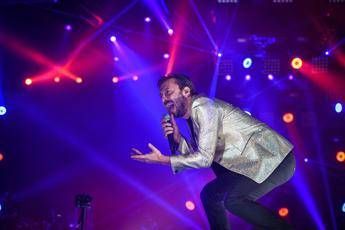 Da 'Uptown Funk' a Cesare Cremonini, ecco i singoli più trasmessi in radio nel 2015 /Video Da 'Uptown Funk' a Cesare Cremonini, ecco i singoli più trasmessi in radio nel 2015 /Video