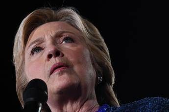 Mailgate, Clinton: Comportamento Fbi strano e preoccupante Mailgate, Clinton: Comportamento Fbi strano e preoccupante