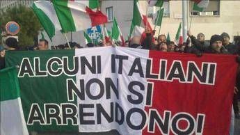 Corteo Casapound e sit in antagonisti, a Roma sabato ad alta tensione Corteo Casapound e sit in antagonisti, a Roma sabato ad alta tensione