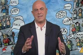Crozza: Più che un Fertility Day a Roma ci vorrebbe un Assessority Day /Video Crozza: Più che un Fertility Day a Roma ci vorrebbe un Assessority Day /Video
