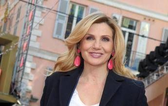 Lorella Cuccarini: Torno in tv con 'Trenta ore per la vita' ma sto meglio a teatro /Video Lorella Cuccarini: Torno in tv con 'Trenta ore per la vita' ma sto meglio a teatro /Video