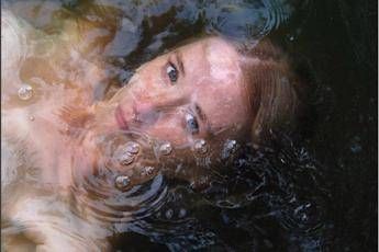 E' indecente, chiusa mostra fotografica sull'autocoscienza del corpo femminile /Guarda E' indecente, chiusa mostra fotografica sull'autocoscienza del corpo femminile /Guarda