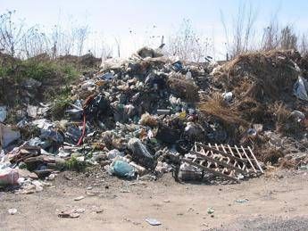 Radicali Roma pubblicano lista discariche abusive nella Regione Lazio Radicali Roma pubblicano lista discariche abusive nella Regione Lazio
