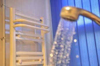 Feci, urina e cellule morte: attenzione agli asciugamani da bagno, non usateli più di 3 volte Feci, urina e cellule morte: attenzione agli asciugamani da bagno, non usateli più di 3 volte