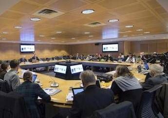 Spazio, Italia raddoppia fondi in Esa. Battiston: Space economy motore del Paese Spazio, Italia raddoppia fondi in Esa. Battiston: Space economy motore del Paese
