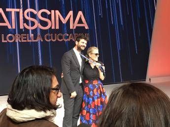 Gli anni '80 di Lorella e Heather in 'Nemicamatissima', mega show di Rai1 Gli anni '80 di Lorella e Heather in 'Nemicamatissima', mega show di Rai1