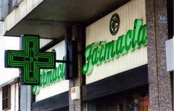 Influenza, ritardo vaccini un caso italiano. Reale il rischio carenze in farmacia Influenza, ritardo vaccini un caso italiano. Reale il rischio carenze in farmacia