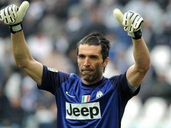Buffon e la finale persa a Berlino: Guardo quella medaglia con orgoglio Buffon e la finale persa a Berlino: Guardo quella medaglia con orgoglio
