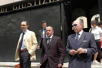 G8, libro Diaz: Funzionario Fournier salvò donna aggredita ma venne condannato G8, libro Diaz: Funzionario Fournier salvò donna aggredita ma venne condannato