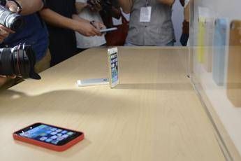 iPhone, svelato il significato di quella 'i' iPhone, svelato il significato di quella 'i'