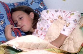 Influenza 'lumaca', meno di 100mila casi nella settimana di Capodanno Influenza 'lumaca', meno di 100mila casi nella settimana di Capodanno