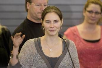 Amanda Knox si sposa Amanda Knox si sposa
