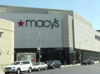 E' crisi anche da Macy's, chiude 68 negozi e licenzia 6.200 dipendenti E' crisi anche da Macy's, chiude 68 negozi e licenzia 6.200 dipendenti