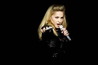 La proposta a luci rosse di Madonna: Se votate per Hillary Clinton.../Video La proposta a luci rosse di Madonna: Se votate per Hillary Clinton.../Video