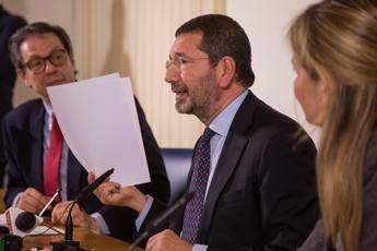 Marino su stadio della Roma: Stop da Renzi e Zingaretti, ora progetto è a rischio Marino su stadio della Roma: Stop da Renzi e Zingaretti, ora progetto è a rischio