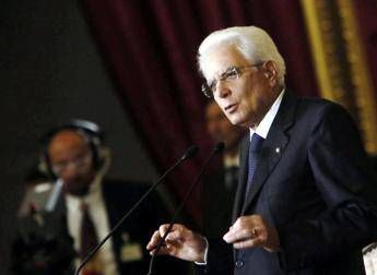 Referendum, Mattarella: Democrazia solida, istituzioni rispettino impegni Referendum, Mattarella: Democrazia solida, istituzioni rispettino impegni