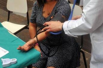 Coronavirus, il cardiologo: Boom chiamate per crisi ipertensive da stress Coronavirus, il cardiologo: Boom chiamate per crisi ipertensive da stress