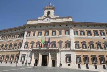 L.stabilità, anche multa evasione canone Rai e nuove clausole salvaguardia L.stabilità, anche multa evasione canone Rai e nuove clausole salvaguardia