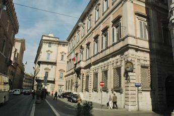 Berlusconi e l'addio a Palazzo Grazioli, ma il Covid blocca il trasloco