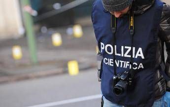Firenze, coniugi trovati morti in casa: marito suicida Firenze, coniugi trovati morti in casa: marito suicida