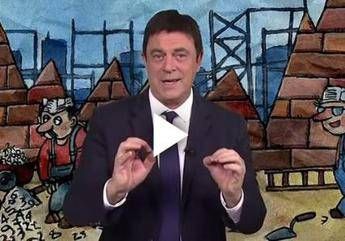 Crozza-Renzi: Mi sono vaccinato, ho fatto l'antibersanica /Video Crozza-Renzi: Mi sono vaccinato, ho fatto l'antibersanica /Video