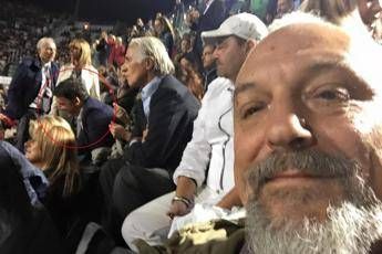 Matteo Renzi e Agnese al concerto dei 'Capitani coraggiosi' Morandi-Baglioni /Foto Matteo Renzi e Agnese al concerto dei 'Capitani coraggiosi' Morandi-Baglioni /Foto